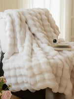Bubble Fleece Throw Blanket – Ultra Soft Rabbit Fur, Cozy Fluffy Blanket for Couch & Bed – Perfect Gift for Mom