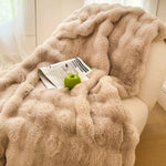 Bubble Fleece Throw Blanket – Ultra Soft Rabbit Fur, Cozy Fluffy Blanket for Couch & Bed – Perfect Gift for Mom